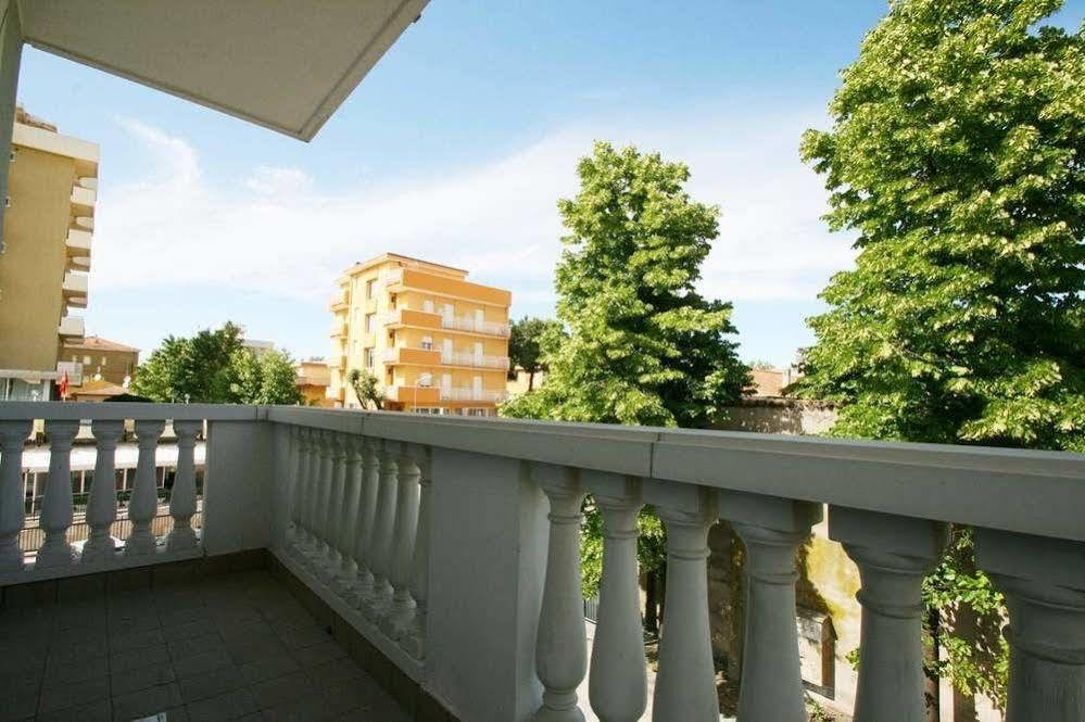 Residence Mimosa Rimini Exterior photo